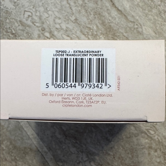 Ciate London Translucent Powder - Picture 6 of 7